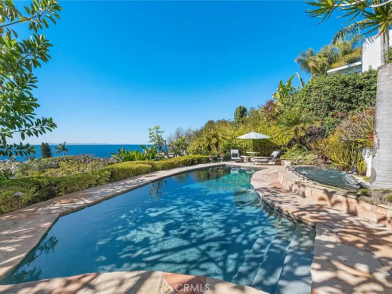 875 Coast View Dr — Photo 17