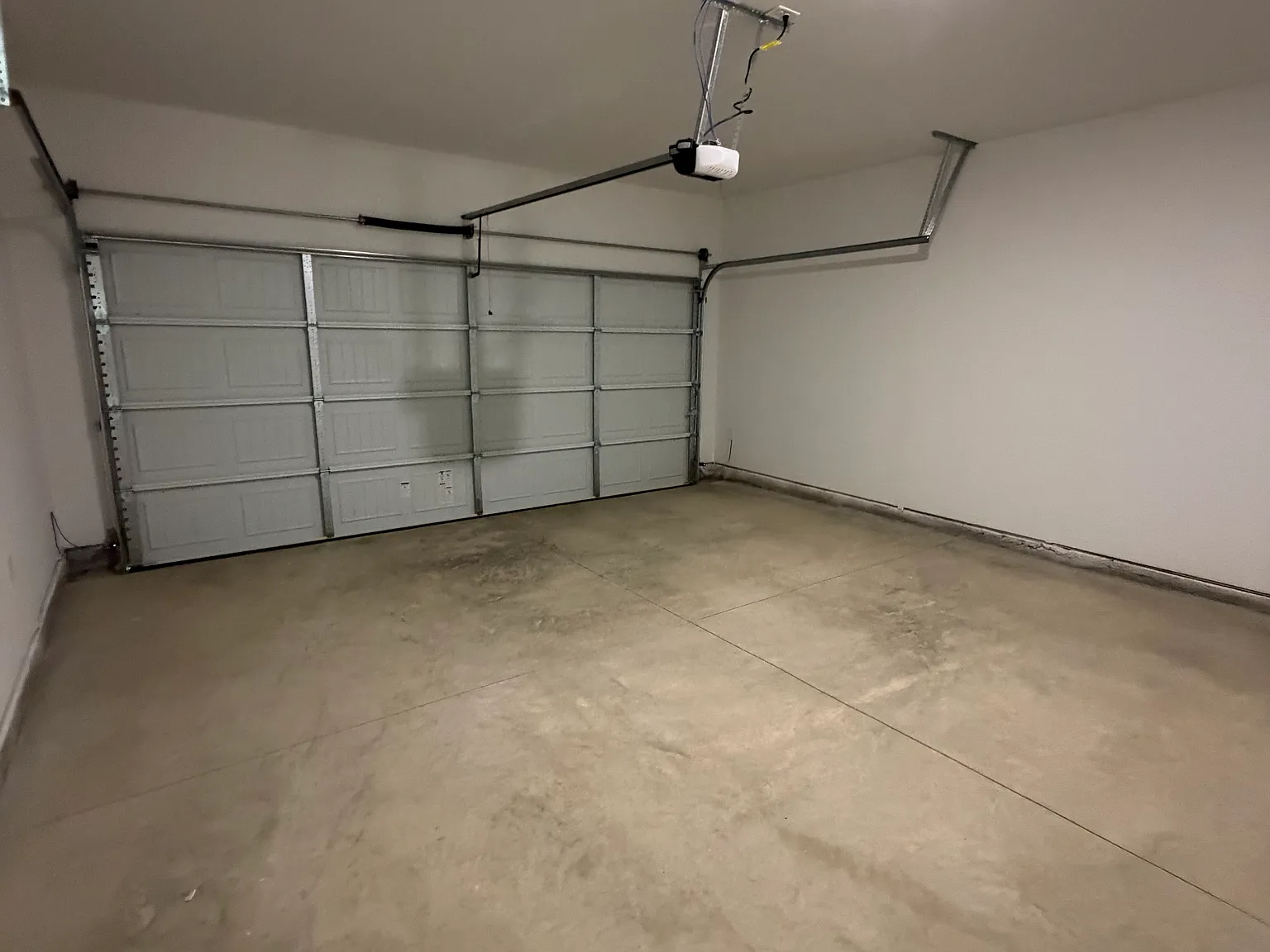 4 bed, 2.5 bath, 1795 sqft, $2,400 — Photo 4