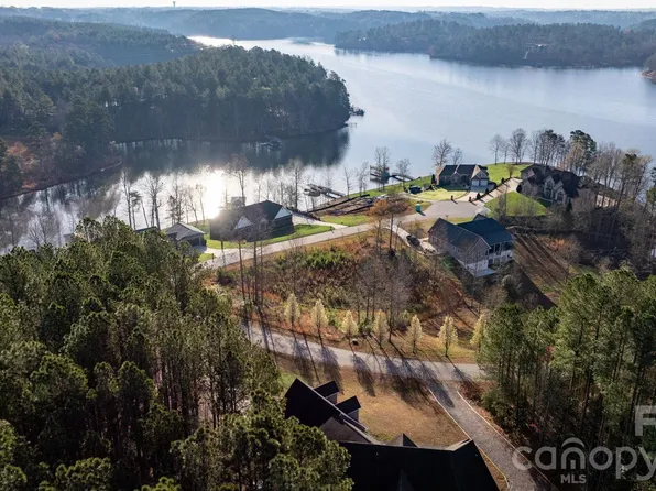 3043 Sams Way, Granite Falls, NC 28630