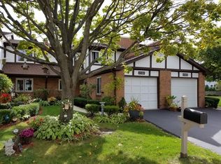 1521 Columbia Ct, Elk Grove Village, IL 60007