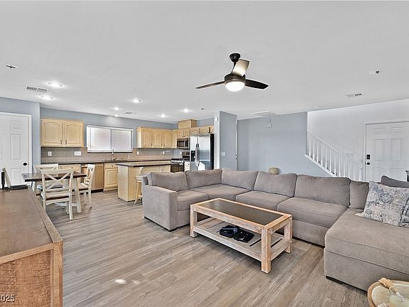 5th image of 11157 Sandrone Ave