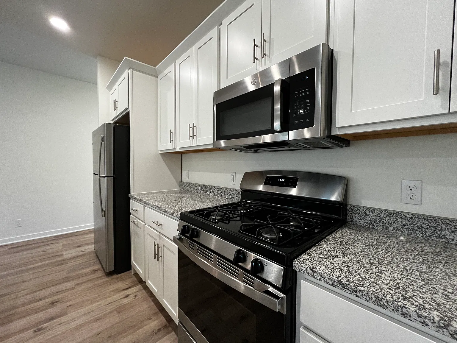 2 bed, 2.5 bath, 1468 sqft, $2,148 — Photo 4
