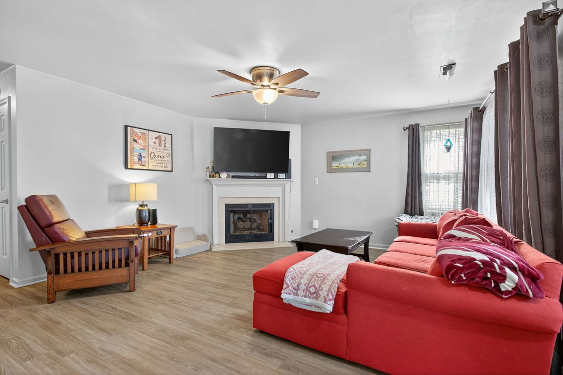 next background image