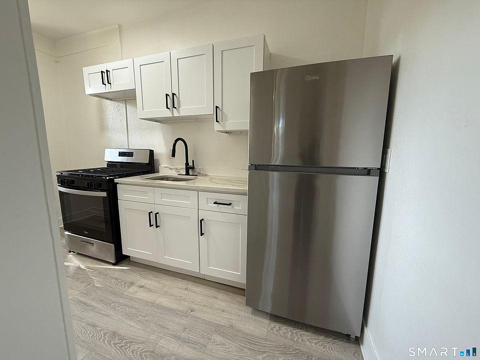 1st image of 44 Franklin St
