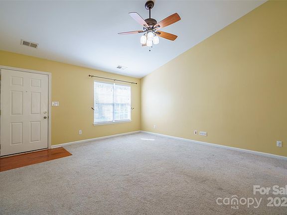 4th image of 2007 Wexford Way