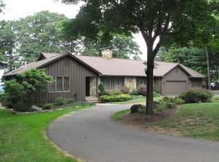 205 Copper Ridge Rd, Southington, CT 06489