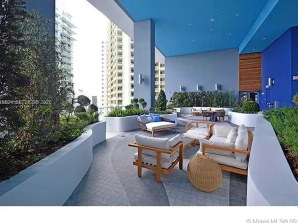 1300 Brickell Bay Dr, Miami, FL