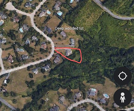 Deep lot, not landlocked!