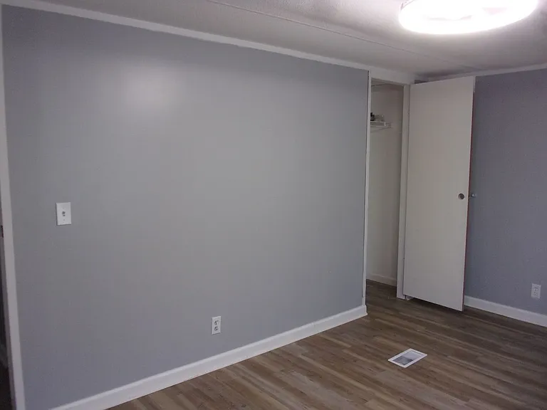 314 Clayton Ave — Photo 13