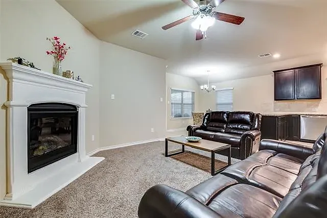 800 Laredo Ct — Photo 18