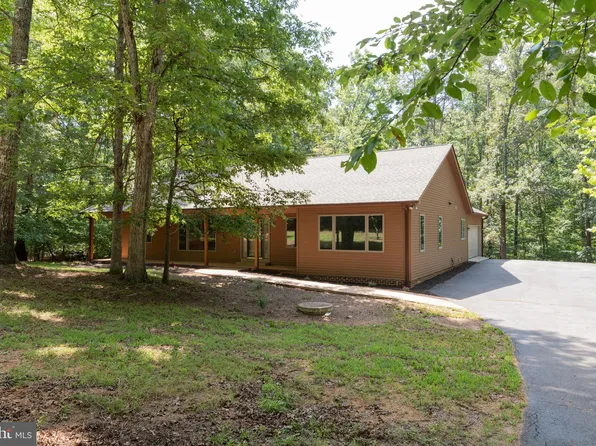 45 Tall Oaks Ct, Keswick, VA 22947