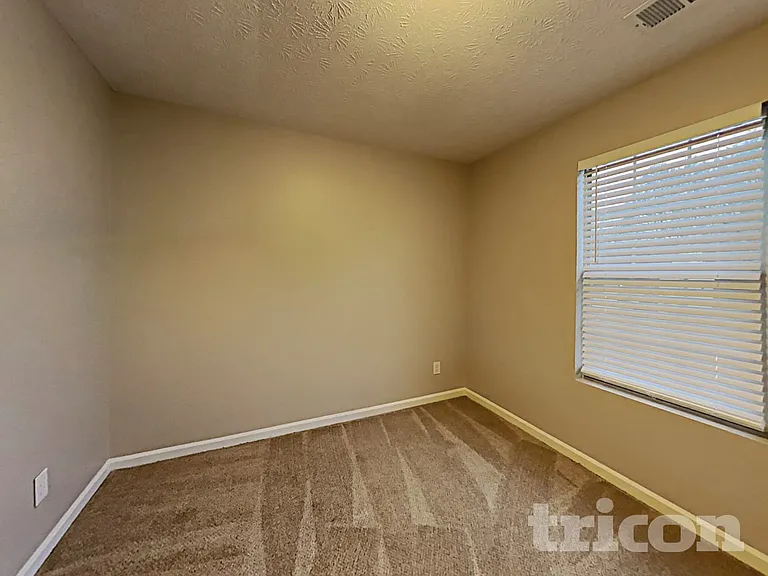 3303 Homeward Trl — Photo 13