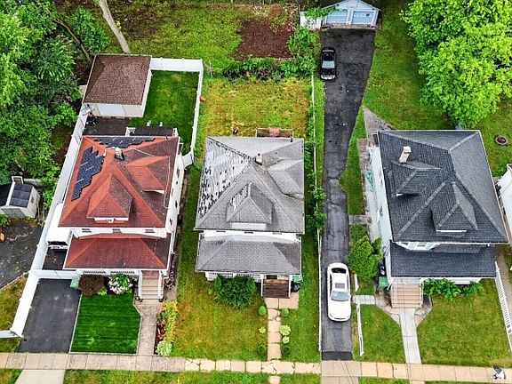 3rd image of 416 Pine St