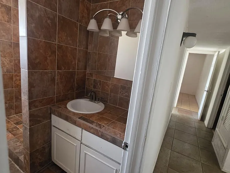 4825 Rolling Stone Ave — Photo 14