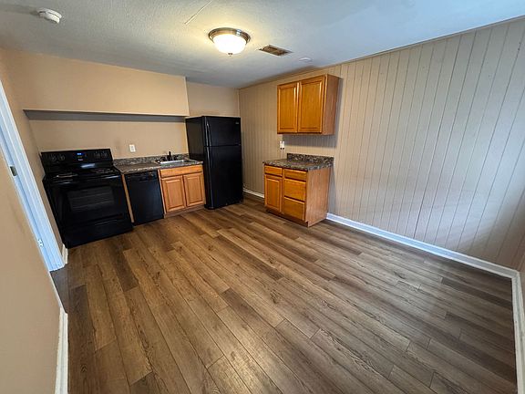 4th image of 710 Cabell Dr #7
