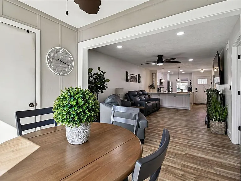 9032 Mission Oaks Blvd #F — Photo 15
