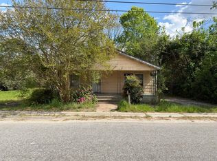 506 N Heyward St, Bishopville, SC 29010