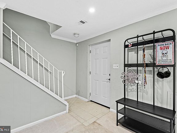 4th image of 2790 Patrick Henry Dr