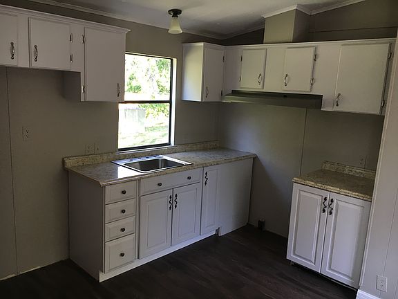 3rd image of 316 Venetian Blvd