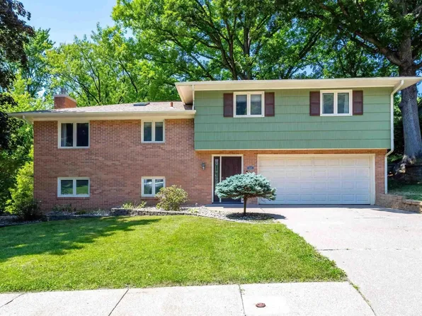 3419 45th St, Moline, IL 61265