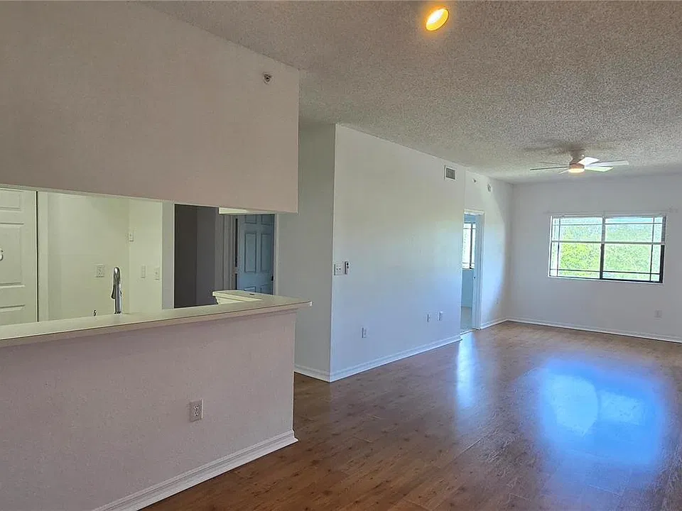 2802 Sarento Dr #301