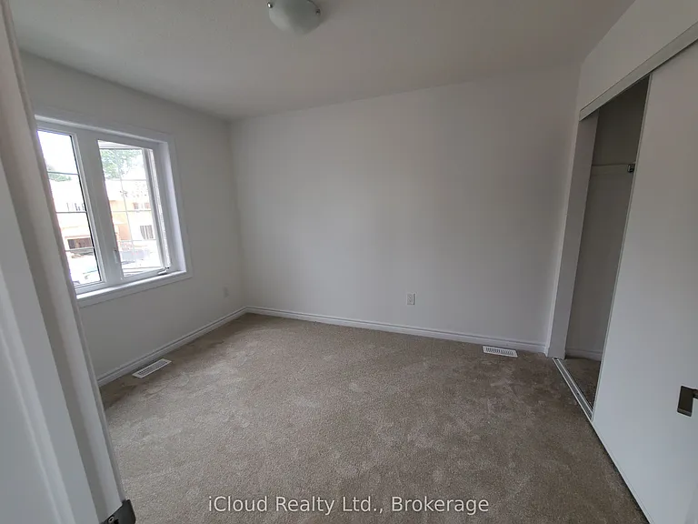 152 Werry Ave — Photo 11