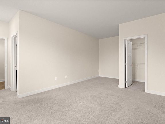 5th image of 11364 Willow Green Cir