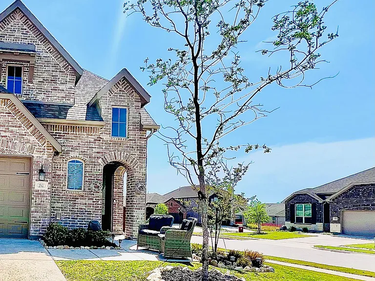 3941 Talisker Blvd — Photo 3