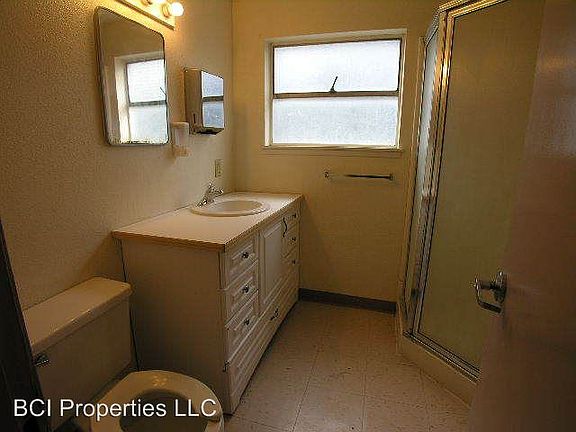 4th image of 609 S 15th St APT 103