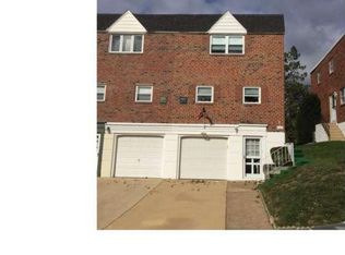 8514 Bridle Rd, Philadelphia, PA 19111