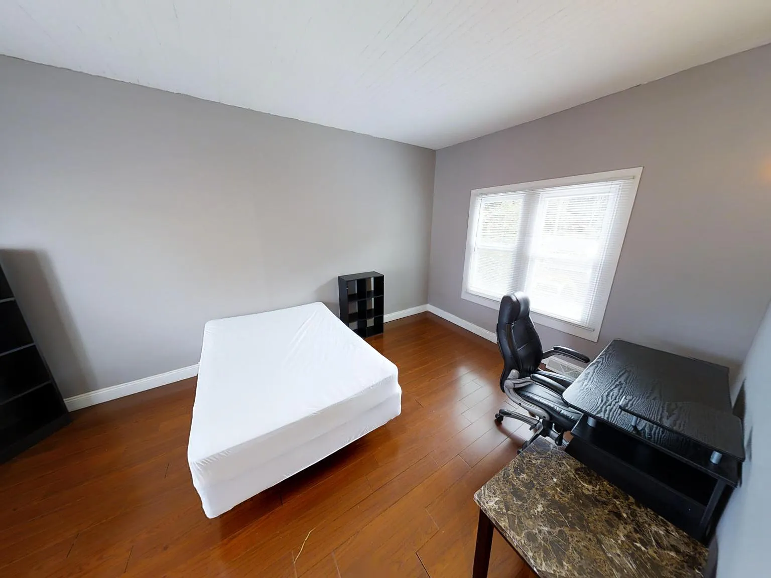 1 bed, 1015 sqft, $1,425 — Photo 1