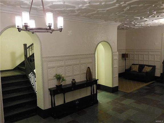 5th image of 1 Franklin Ave #2E