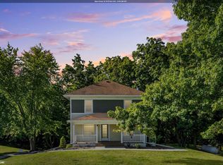 1408 200th St, Mount Pleasant, IA 52641