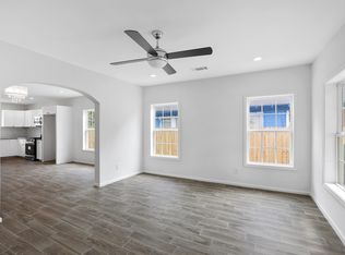 217 Amundsen St, Houston, TX 77009