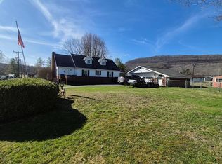 191 Young St, Rupert, WV 25984