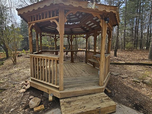 3rd image of 1070 S Ola Rd