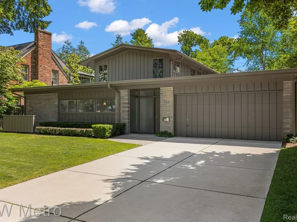 336 Kercheval Ave, Grosse Pointe Farms, MI 48236