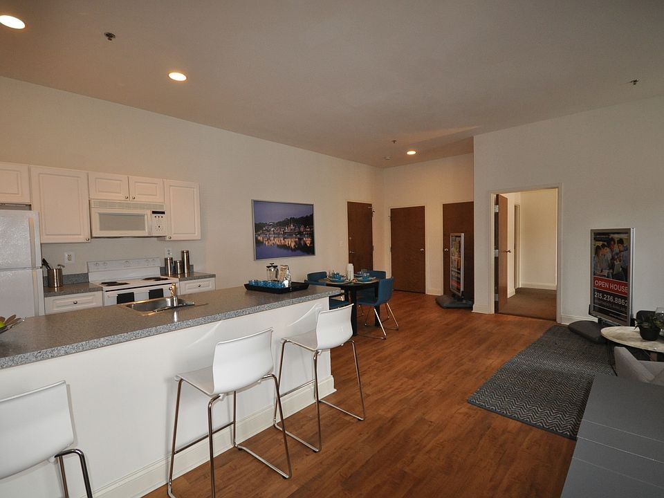 2nd image of 1500 N 15th St APT 109