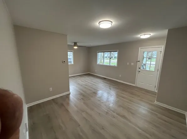 7957 Forest St #1, Dexter, MI 48130