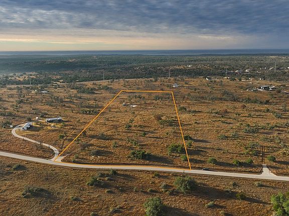 2nd image of 875 Old Harper Rd