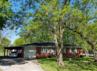 415 N Audrain St, Sturgeon, MO 65284
