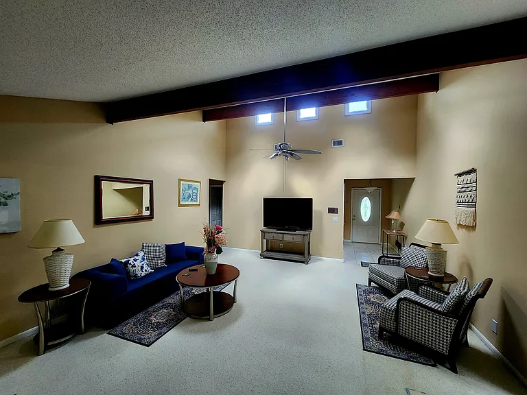110 Florida Park Dr — Photo 4