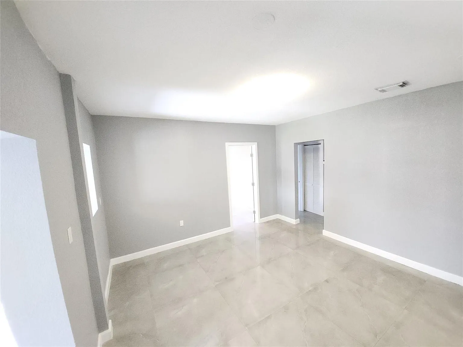 3 bed, 2.0 bath, 1128 sqft, $3,600 — Photo 4