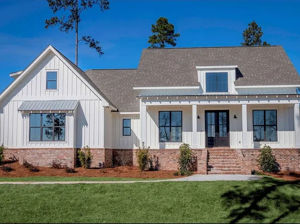 56 Todd Dr, Muscle Shoals, AL 35661
