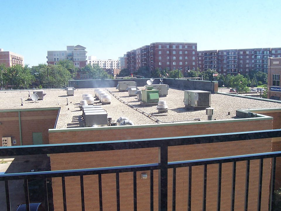 North facing patio. Great for grilling
