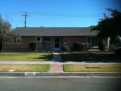 1st image of 1542 W Cerritos Ave