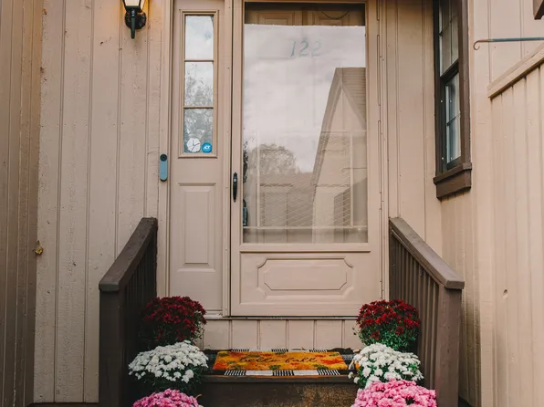 122 Natchaug Drive #122, Meriden, CT 06450