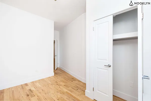 Rented by Nooklyn NYC LLC | media 21