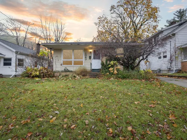 1043 Eastern Ave NE, Grand Rapids, MI 49503