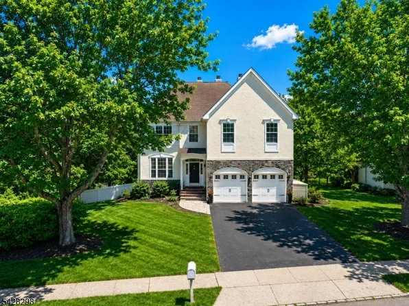 8 Miller Ln, Readington Twp., NJ 08889